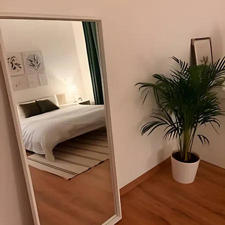 Rum i privatbostad Cozy Private With Terrace & Workspace Bryssel