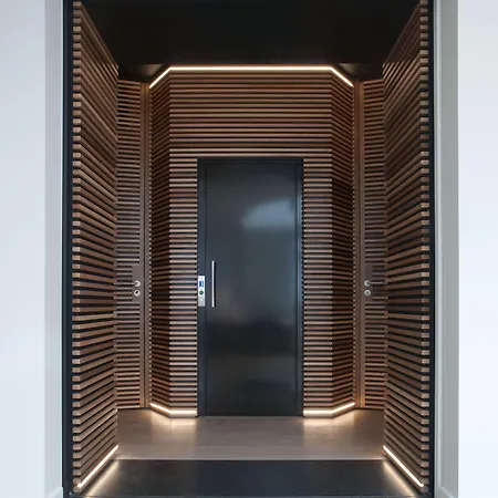 Triplex Penthouse In The Center *