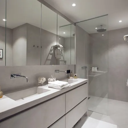 Triplex Penthouse In The Center Bruksela