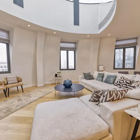 Triplex Penthouse In The Center Bruksela