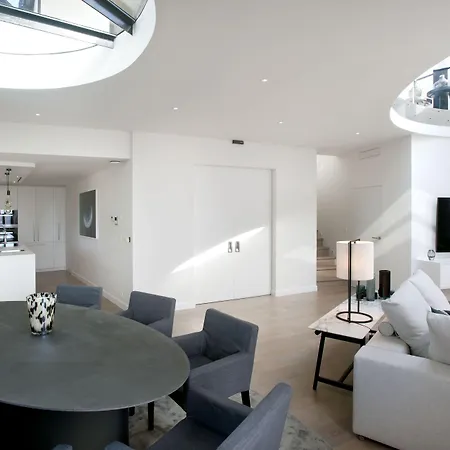 Triplex Penthouse In The Center Hotel apartamentowy *