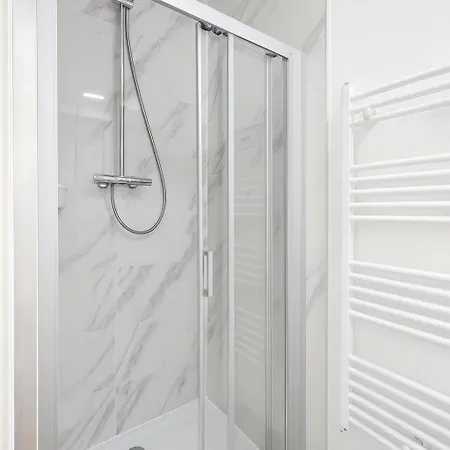 Cozy Brabanconne アパート