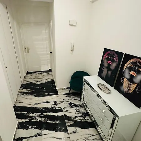 Appartamento Charming 1 Bedroom With Terrace Bruxelles