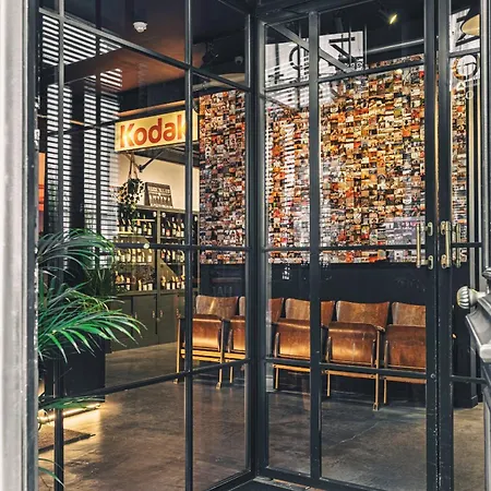 Zoom מלון בריסל