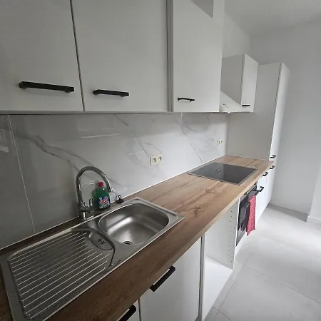 Cozy With Terrace Apartman *