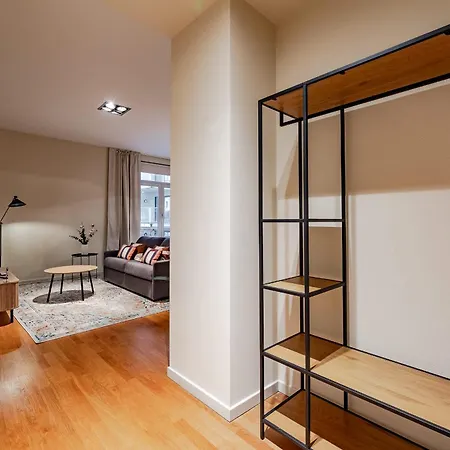 Apartman Modern 1br In The Heart Of The European Quarter *