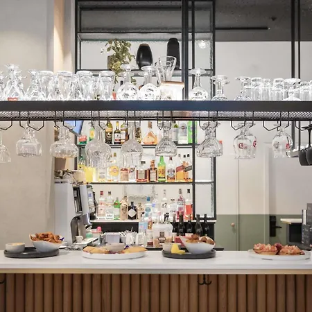 Novotel Off Grand Place Hotel