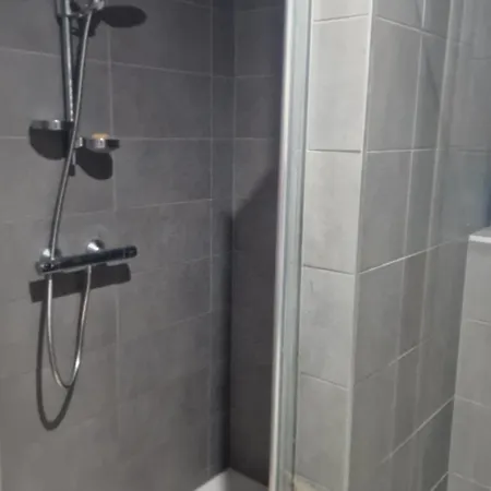 Romantics In Sky ゲストハウス ブリュッセル