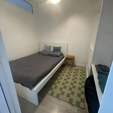 Apartment Quartier Ixelles - Metro Porte De Namur *