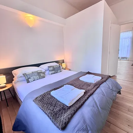 Schuman Square Homestay szállás