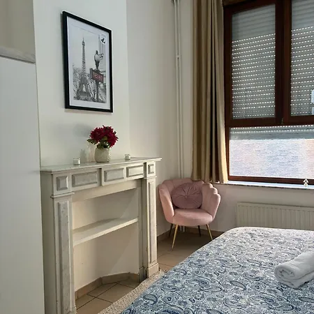 Et Dans Un Immeuble * Брюссель