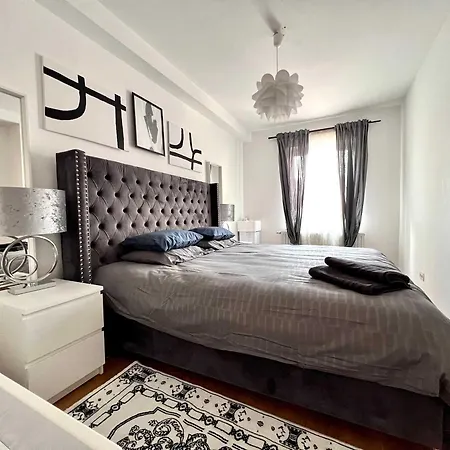 Cosy Family For Up To 9 Guests Near Midi Station * Bryssel