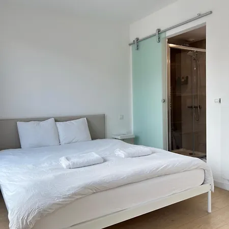 Chic & Bright Near Montgomery