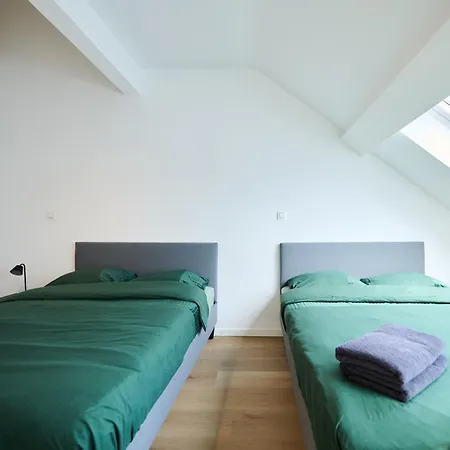 Gallery Louise 2 Апартаменты *