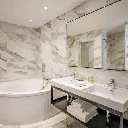 Szálloda Hilton Grand Place 4*
