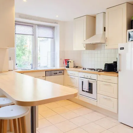 Prime Location Chtelain Saint-gilles Self Checkin דירה בריסל