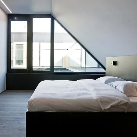 Sleep Well Youth Hostel *