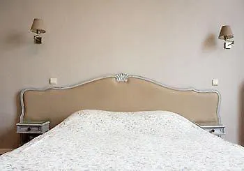 Отель Residence-hotel Le Quinze Grand Place