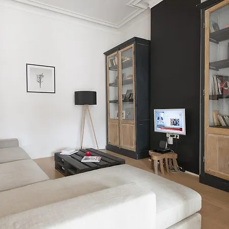 Appartement Halle Aux Bles Apartment *