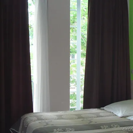 Aryan Aparthotel 2*