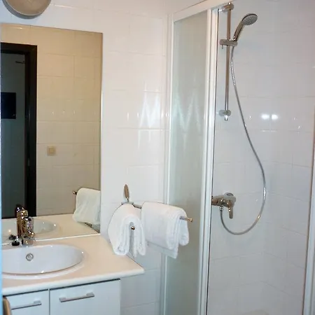 Aryan Aparthotel