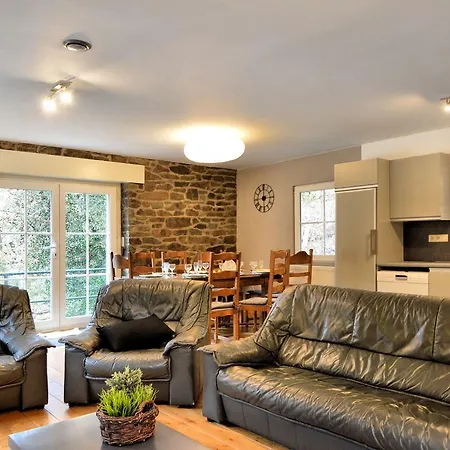 Chalet Spacious Chalet With Sauna In Daverdisse *