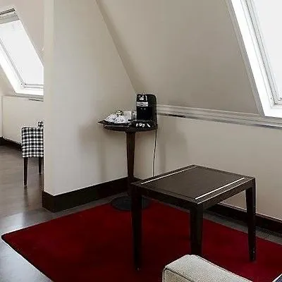Nh Louise Bruxelles