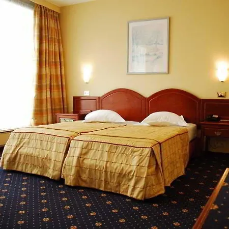 9hotel Chelton 3*