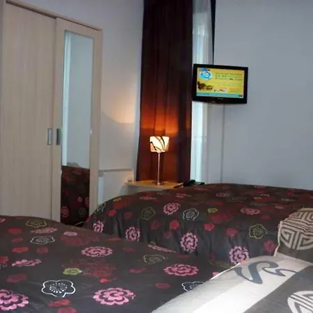 Aryan Aparthotel