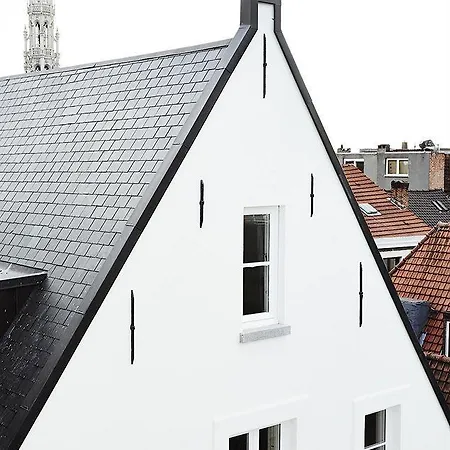 Des Galeries Ξενοδοχείο 4*