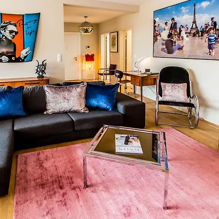 Apartment 3 Bedrooms Penthouse/ Terrace Louise