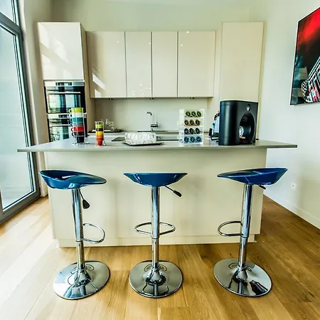3 Bedrooms Penthouse/ Terrace Louise Apartment Brussels