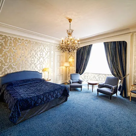 Metropole Hotel