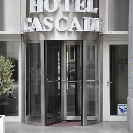 Hotel Husa Cascade