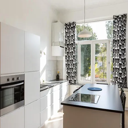 Lantsheere Halldis Apartamento *