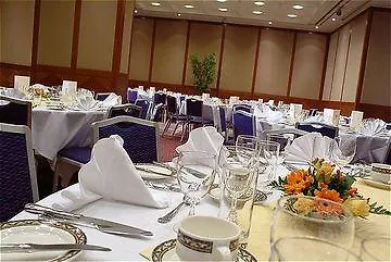 Crowne Plaza Europa 4*