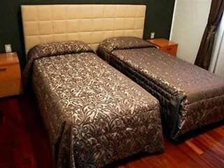 Hotel Barry 2*