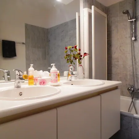 Eu Parliament's - Family Suites 4p Apartman *