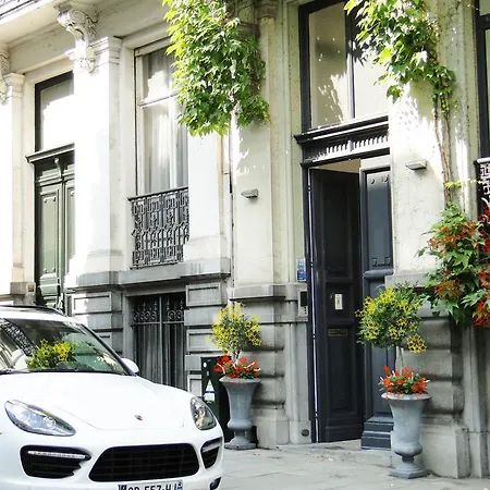 D&f Suites Bed & Breakfast
