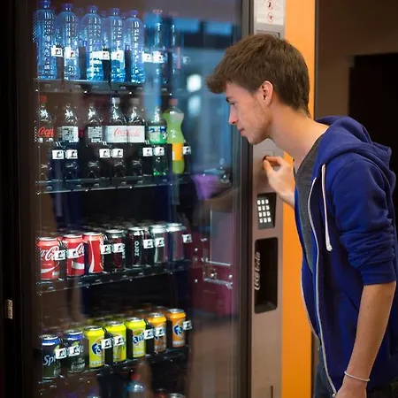 Hi Jacques Brel Hostel Brussel