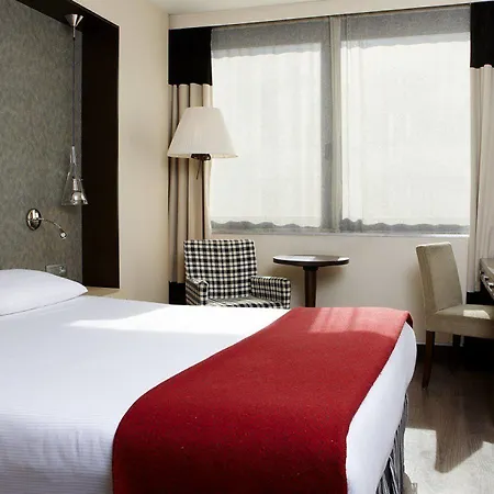 Hotel Nh Louise 4*