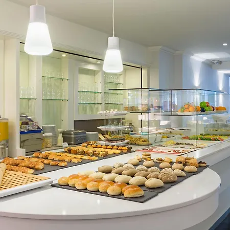 Отель Nh Grand Place Arenberg Брюссель