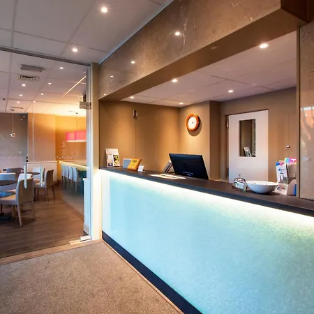 Expo Hotel 3*