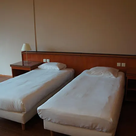 Escale Hotel 3*