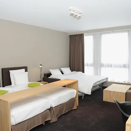9hotel Chelton
