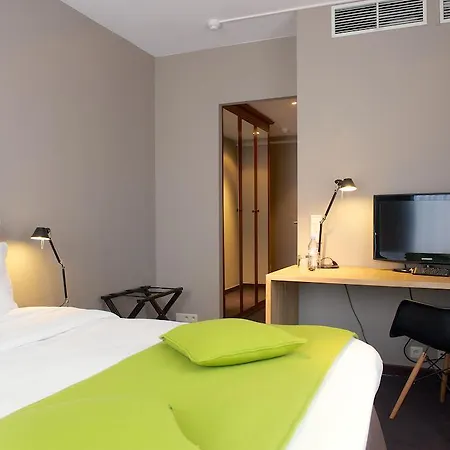 9hotel Chelton Hotel 3*