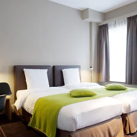 9hotel Chelton Hotel
