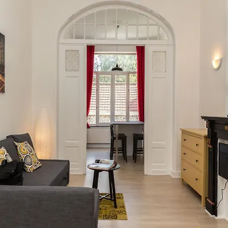 Lantsheere Halldis Apartamento *