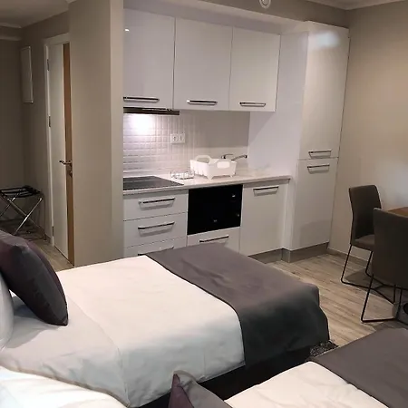 Flat Midi 33 3* Bruxelas