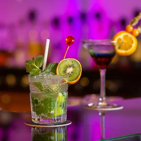 מלון Novotel Off Grand Place 4*